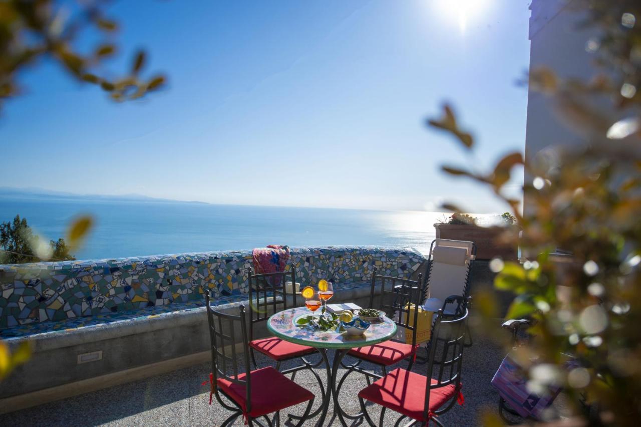 Appartement Domus Caterina à Furore Extérieur photo